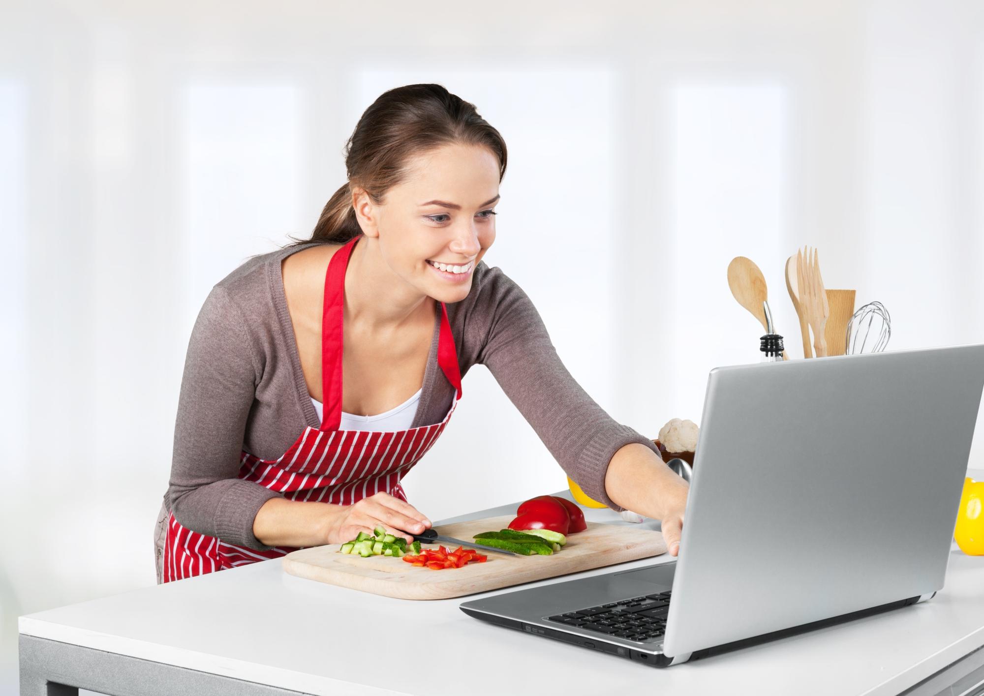 Studente che segue lezione online